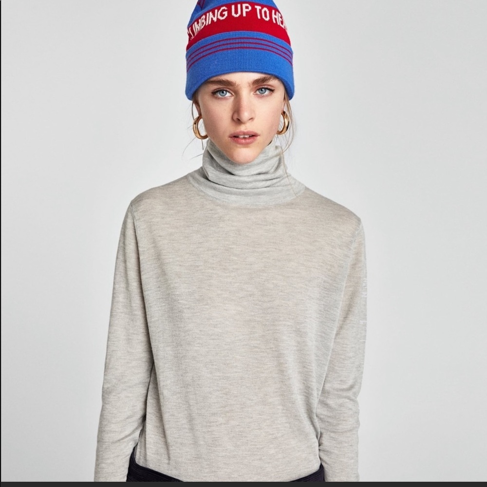 Long Sleeve Gray Turtleneck - Size Small